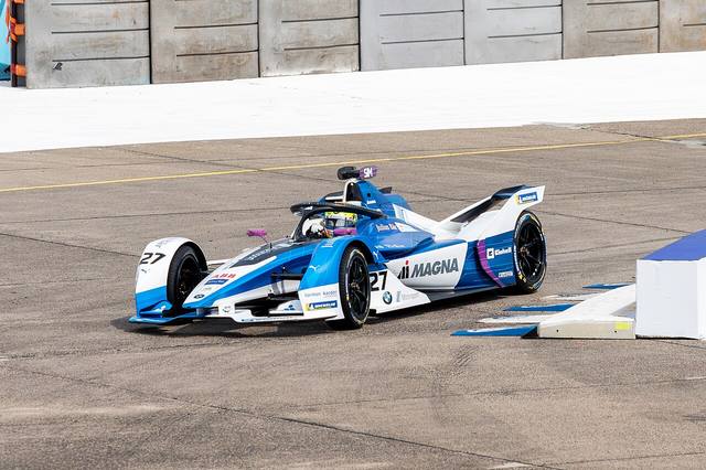 F1赛车新赛季前瞻：格局变化与潜在黑马（战术执教视角）